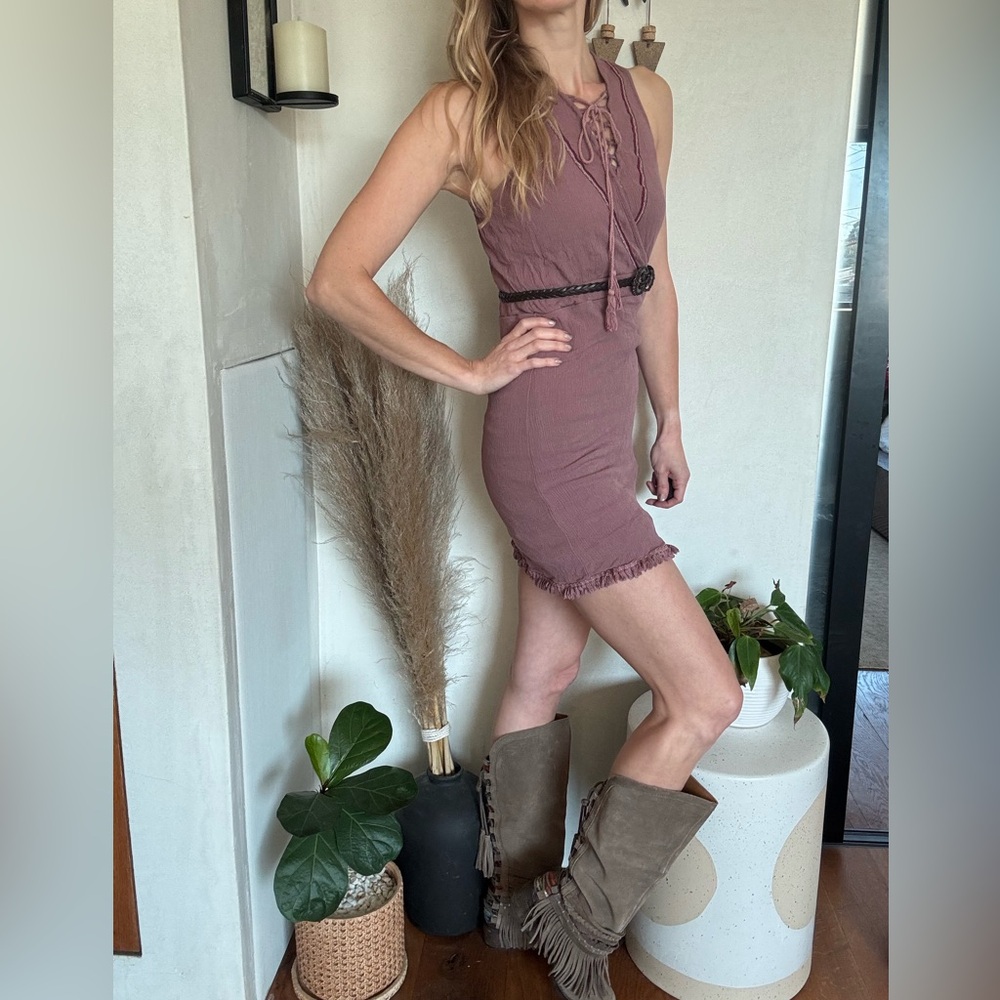 Mauve lace up dress